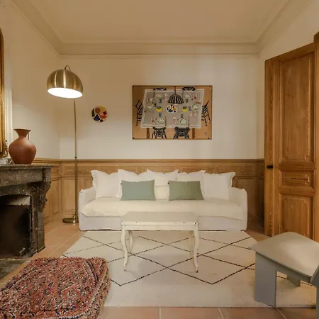 Maison Esme - Charm & Authenticity *