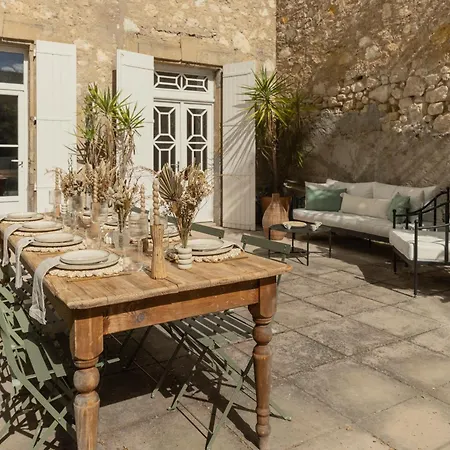 Maison Esme - Charm & Authenticity *