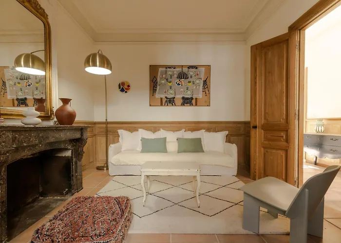 Maison Esme - Charm & Authenticity *