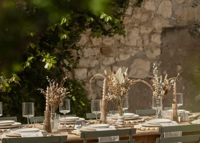 Maison Esme - Charm & Authenticity *