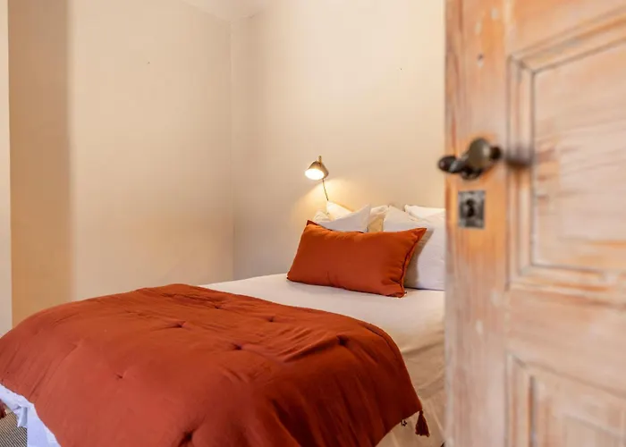 Maison Esme - Charm & Authenticity *