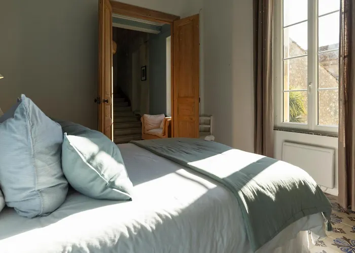 Maison Esme - Charm & Authenticity *